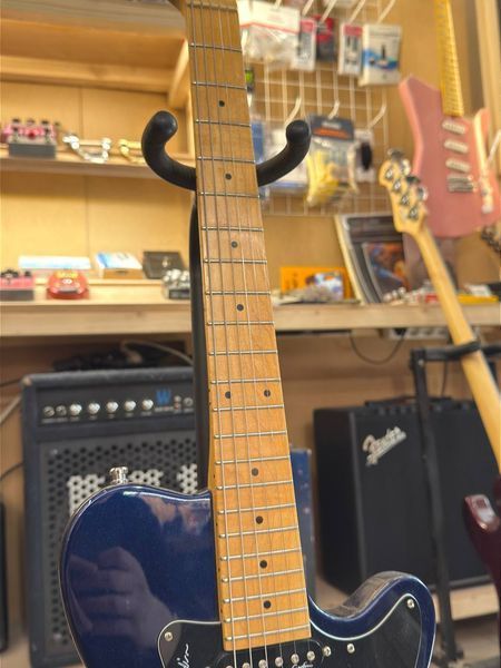 Електрогітара Godin SD 22 N-Tune Electric Guitar, Midnight Blue, Maple Fingerboard  GodinSD22USED фото