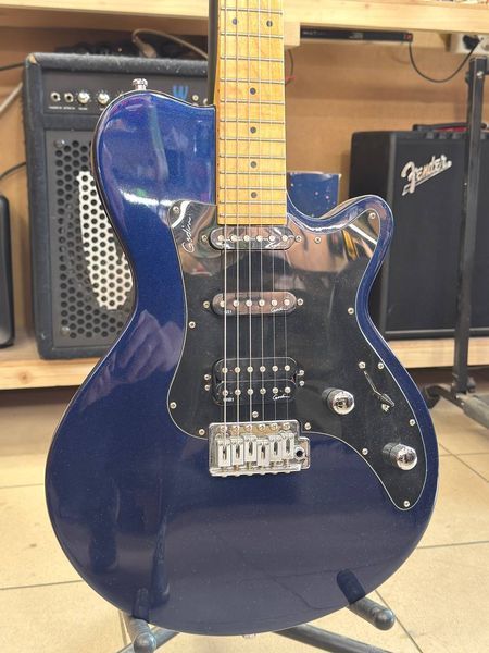 Електрогітара Godin SD 22 N-Tune Electric Guitar, Midnight Blue, Maple Fingerboard  GodinSD22USED фото